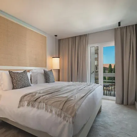 Bay Hvar 4* هفار