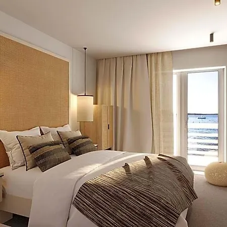 Bay Hvar 4*