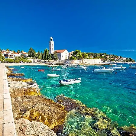 Bay Hvar 4*