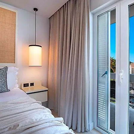 Bay Hvar 4*