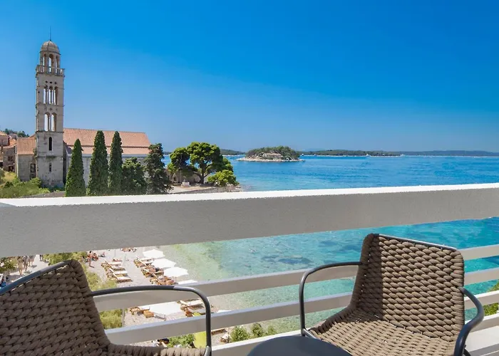 Hotel Bay Hvar 4*
